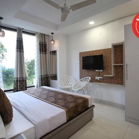 Oyo 9732 Amar Motel Nayagaon Dış mekan fotoğraf