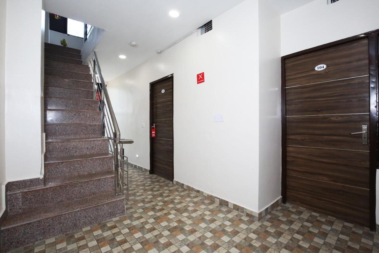 Oyo 9732 Amar Motel Nayagaon Dış mekan fotoğraf