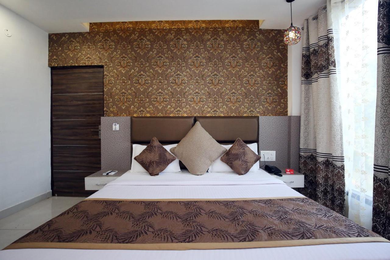 Oyo 9732 Amar Motel Nayagaon Dış mekan fotoğraf